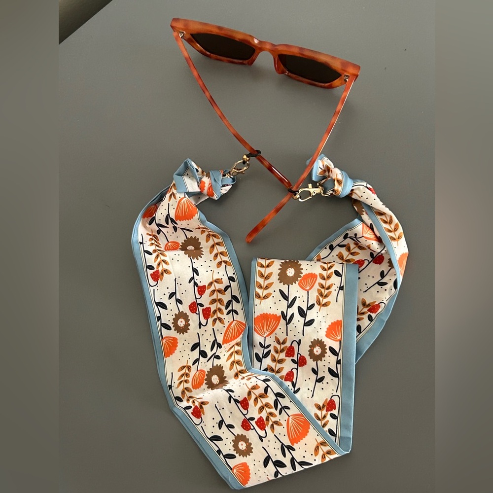 Vintage Cat Eye Sunglasses with Removable Floral Neck Scarf